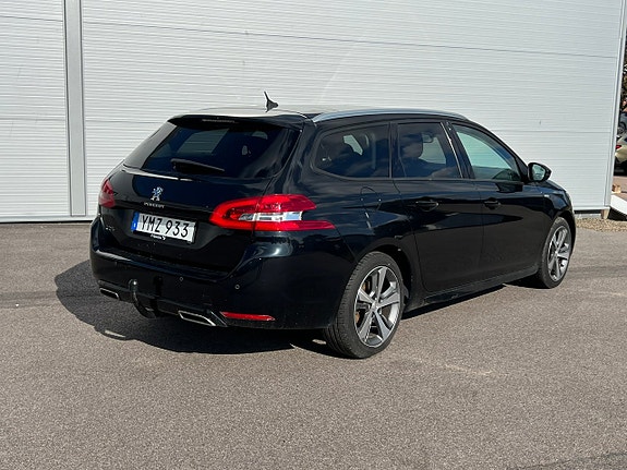 Peugeot 308 SW 17 of 25