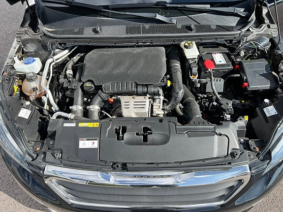 Peugeot 308 SW 11 of 25