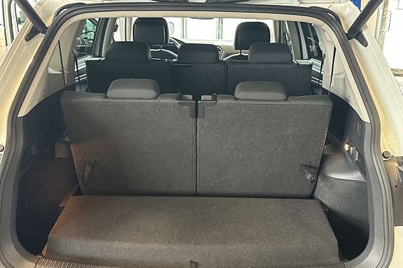 Volkswagen Tiguan Allspace 22 of 25