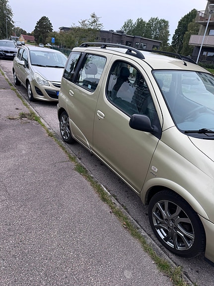 Toyota Yaris Verso 3 of 7