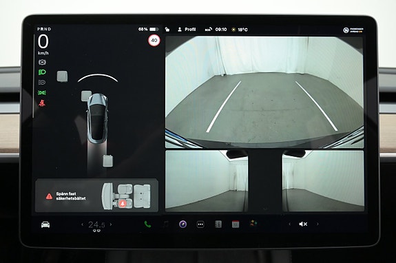 Tesla Model 3 20 of 27