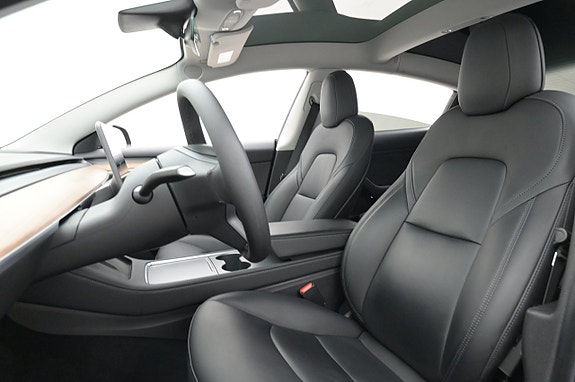Tesla Model 3 9 of 27