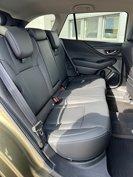 Subaru Outback 14 of 23