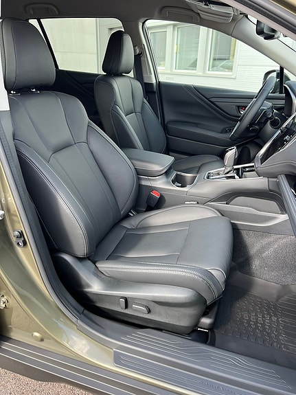 Subaru Outback 13 of 23