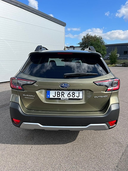Subaru Outback 17 of 23