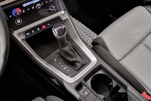 Audi Q3 15 of 17