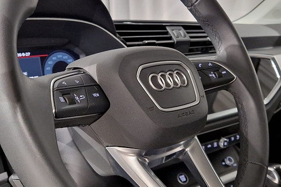 Audi Q3 11 of 17