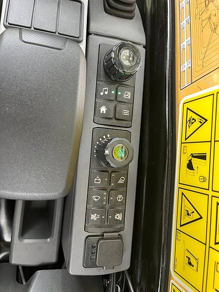 Cat 305 CR 7 of 7