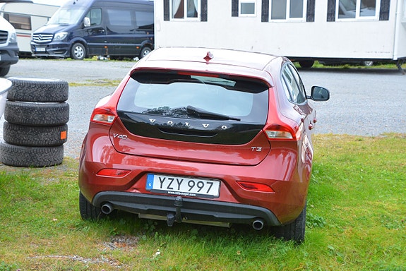 Volvo V40 5 of 11
