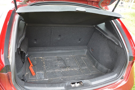 Volvo V40 9 of 11