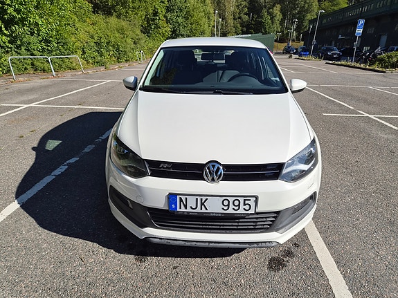 Volkswagen Polo 2 of 4