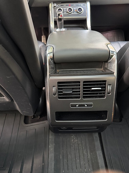 Land Rover Range Rover Sport 6 of 6