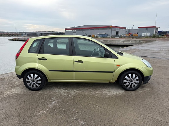 Ford Fiesta 8 of 16