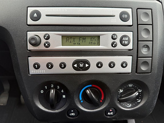 Ford Fiesta 15 of 16