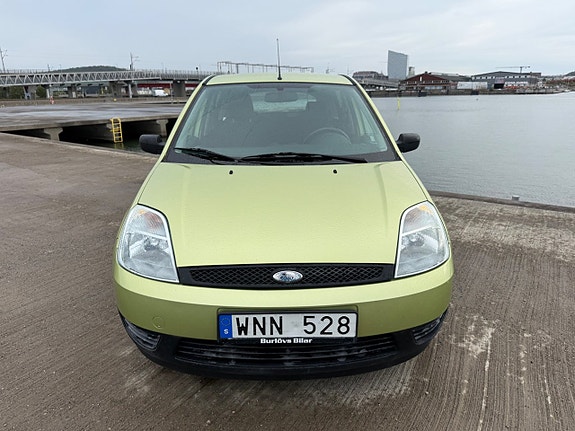 Ford Fiesta 2 of 16