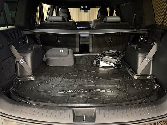 Hyundai Santa Fe 19 of 28