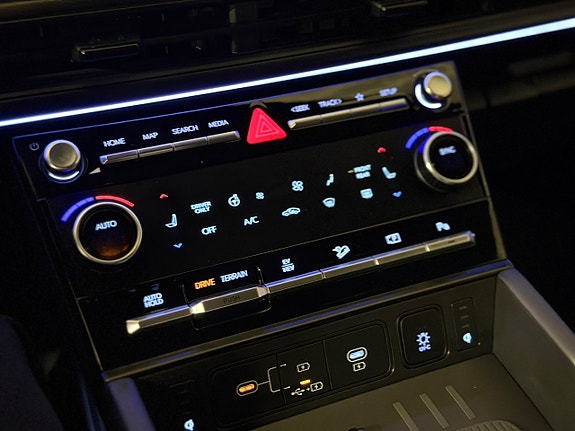 Hyundai Santa Fe 25 of 28
