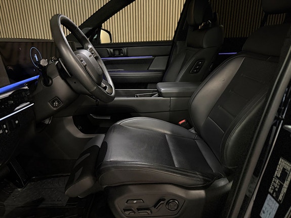 Hyundai Santa Fe 10 of 28