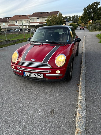 MINI Cooper 2 of 7