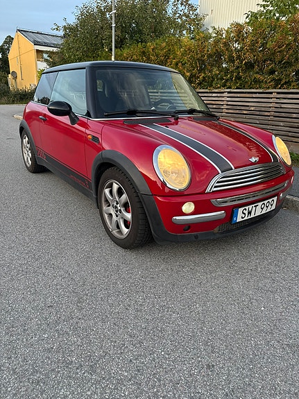MINI Cooper 3 of 7