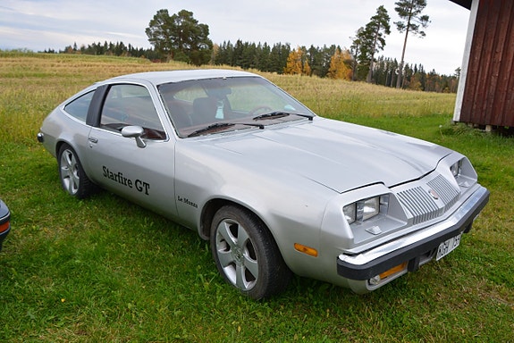 Oldsmobile Starfire 3 of 9
