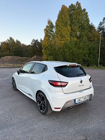 Renault Clio 4 of 16