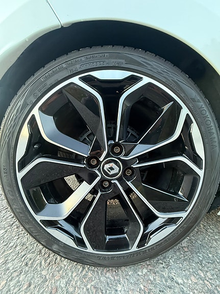 Renault Clio 15 of 16