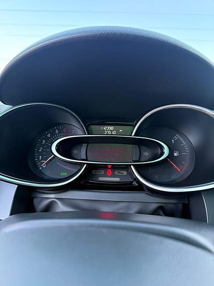 Renault Clio 12 of 16