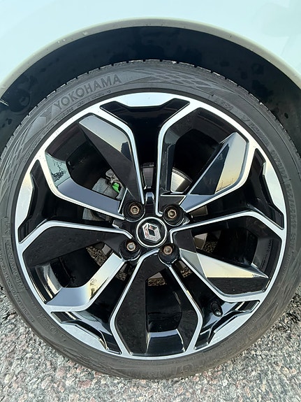 Renault Clio 13 of 16