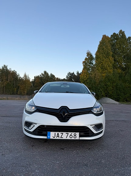 Renault Clio 7 of 16