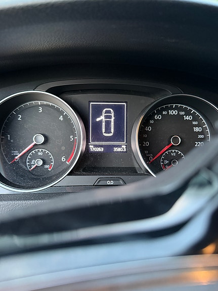 Volkswagen Golf VII 4 of 7