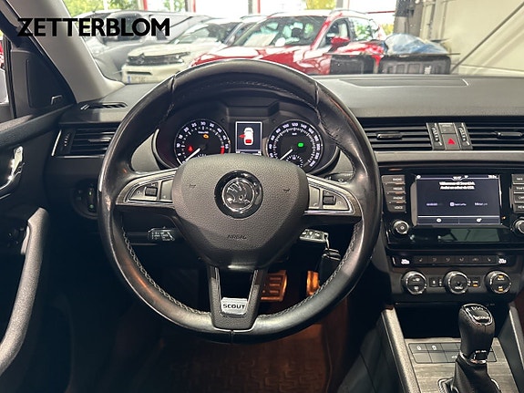 Skoda Octavia Scout 12 of 15
