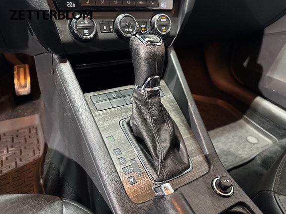 Skoda Octavia Scout 14 of 15