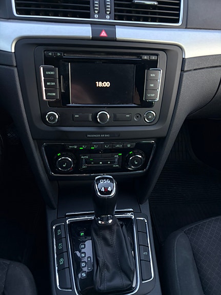 Skoda Superb 9 of 12
