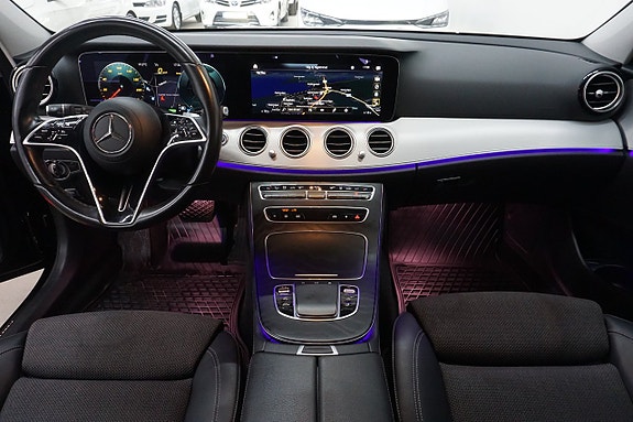 Mercedes-Benz E300 12 of 26