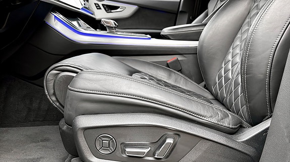 Audi Q8 14 of 19