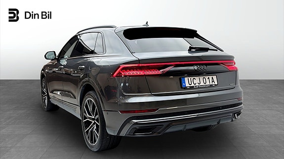 Audi Q8 3 of 19