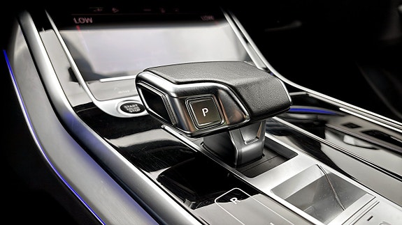 Audi Q8 16 of 19