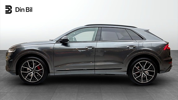 Audi Q8 2 of 19