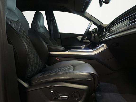 Audi Q8 15 of 17