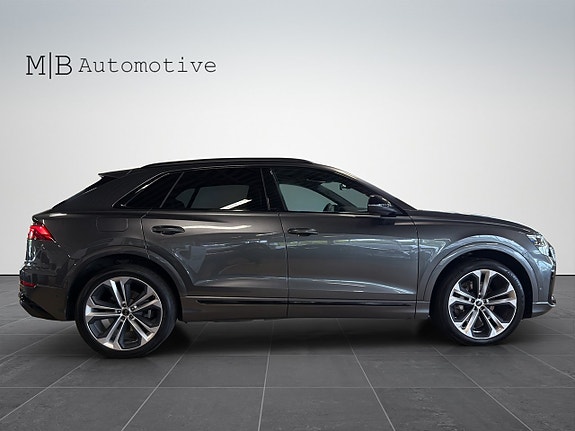 Audi Q8 7 of 17