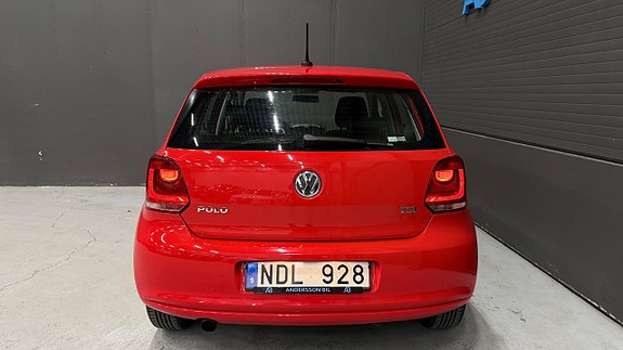 Volkswagen Polo 8 of 21