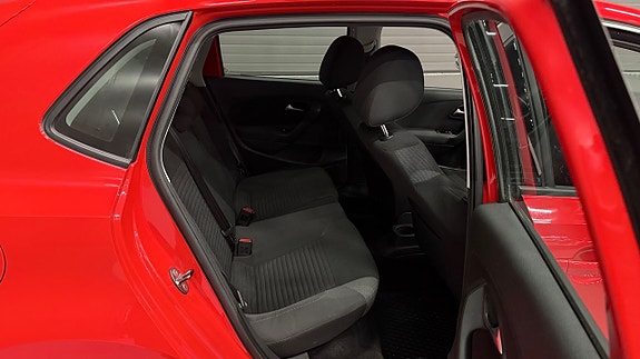 Volkswagen Polo 14 of 21
