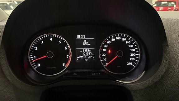 Volkswagen Polo 18 of 21