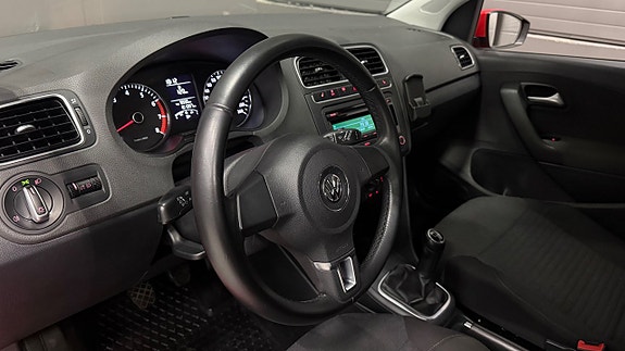 Volkswagen Polo 12 of 21