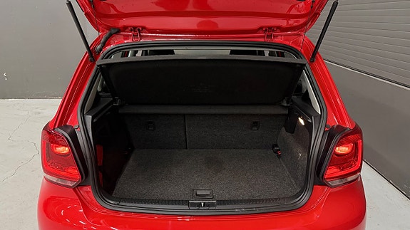 Volkswagen Polo 21 of 21