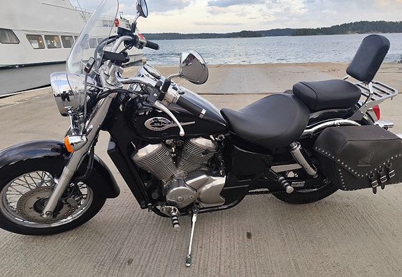 Honda VT750C Shadow 5 of 9