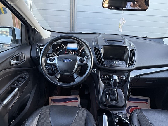 Ford Kuga 12 of 16