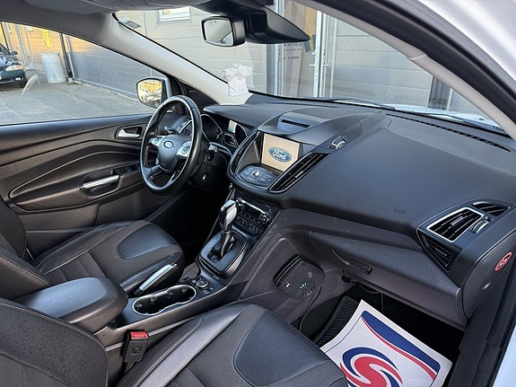 Ford Kuga 13 of 16