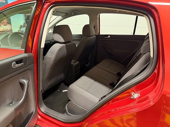 Volkswagen Golf Plus 16 of 30